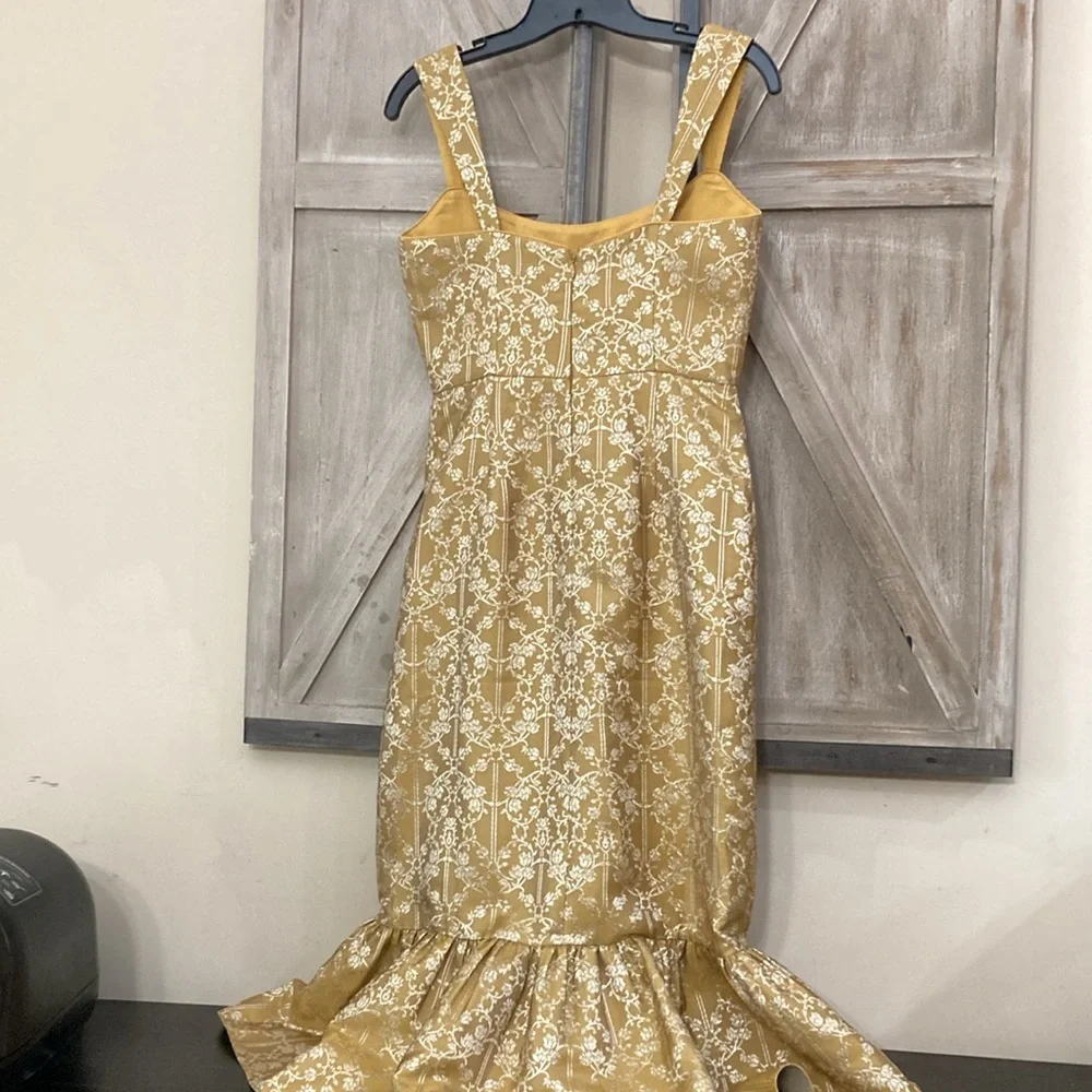 SACHIN -BABI Gold Floral Dress
SIZE 4
WOMENS - Picture 3 of 15